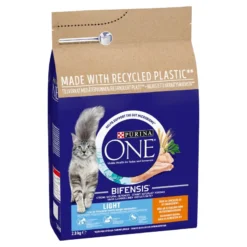 Purina ONE Light Chicken & Wheat Dry Cat Food - 2.8kg By Purina ONE -Cat's Store Purina ONE Light Cat Chicken and Wheat Dry Cat Food 2.8KG 98
